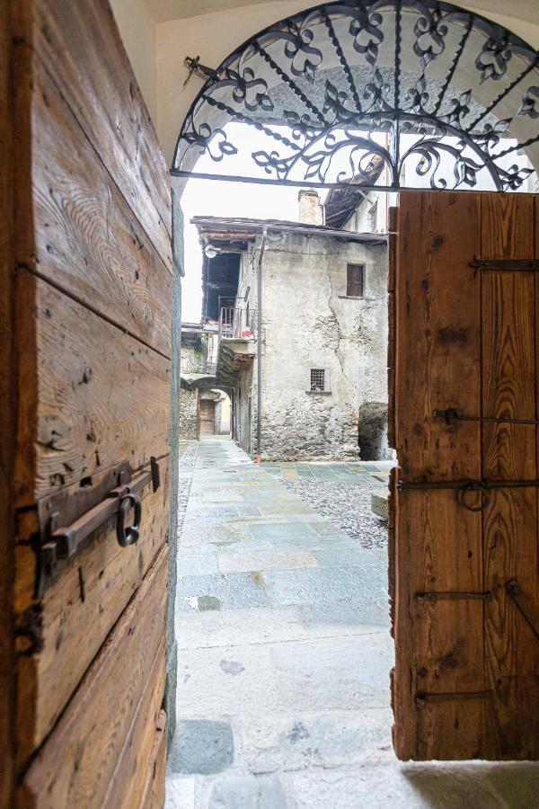 Curt di Clement Eco Mobility Hotel Tirano Bagian luar foto