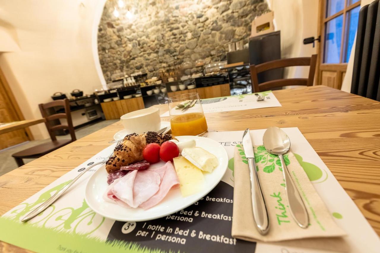Curt di Clement Eco Mobility Hotel Tirano Bagian luar foto