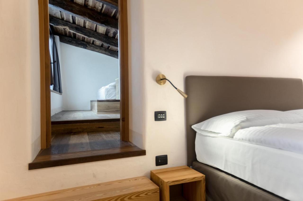 Curt di Clement Eco Mobility Hotel Tirano Bagian luar foto