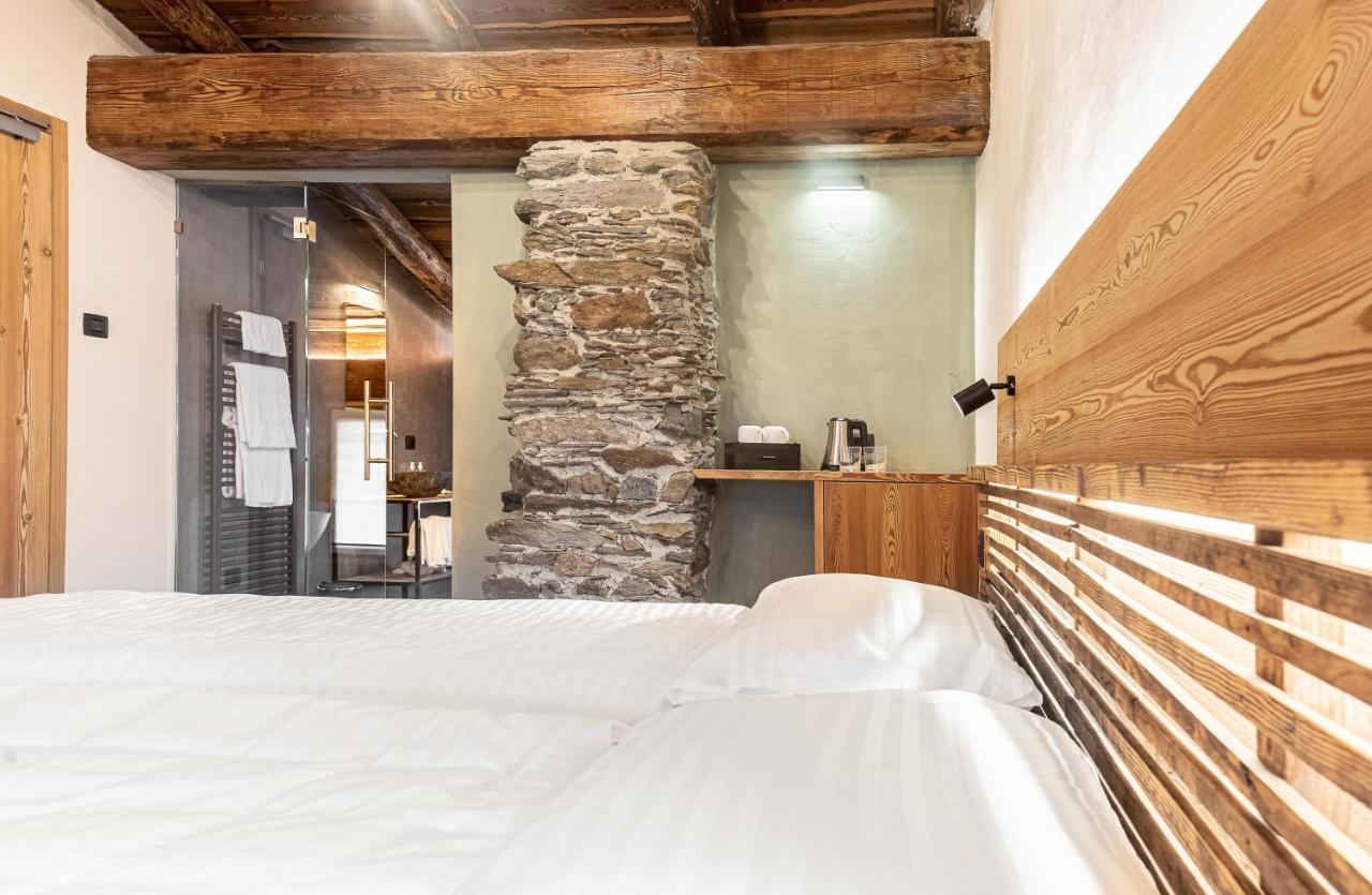 Curt di Clement Eco Mobility Hotel Tirano Bagian luar foto