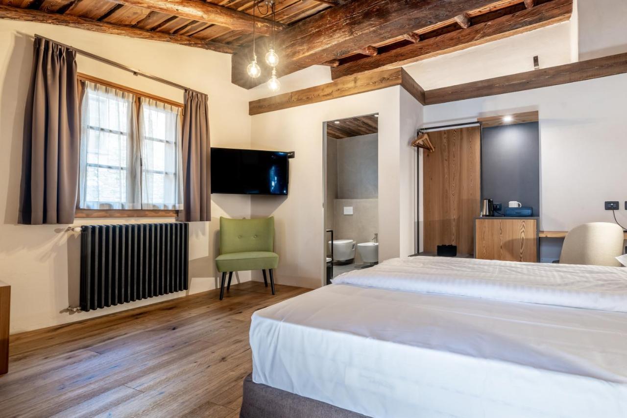 Curt di Clement Eco Mobility Hotel Tirano Bagian luar foto