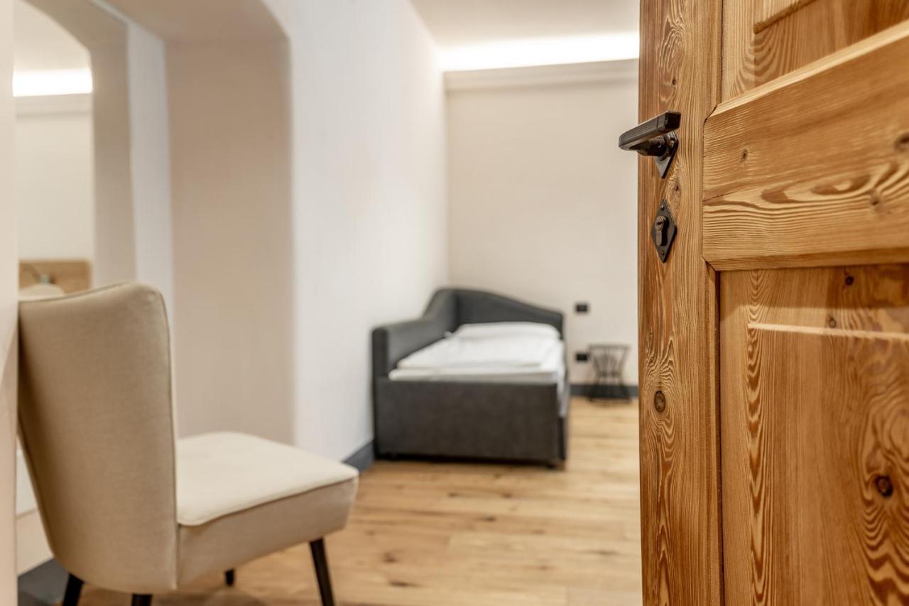 Curt di Clement Eco Mobility Hotel Tirano Bagian luar foto