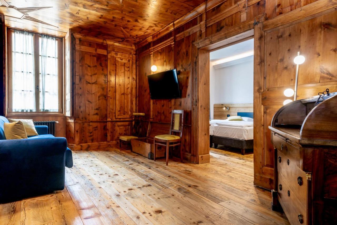 Curt di Clement Eco Mobility Hotel Tirano Bagian luar foto