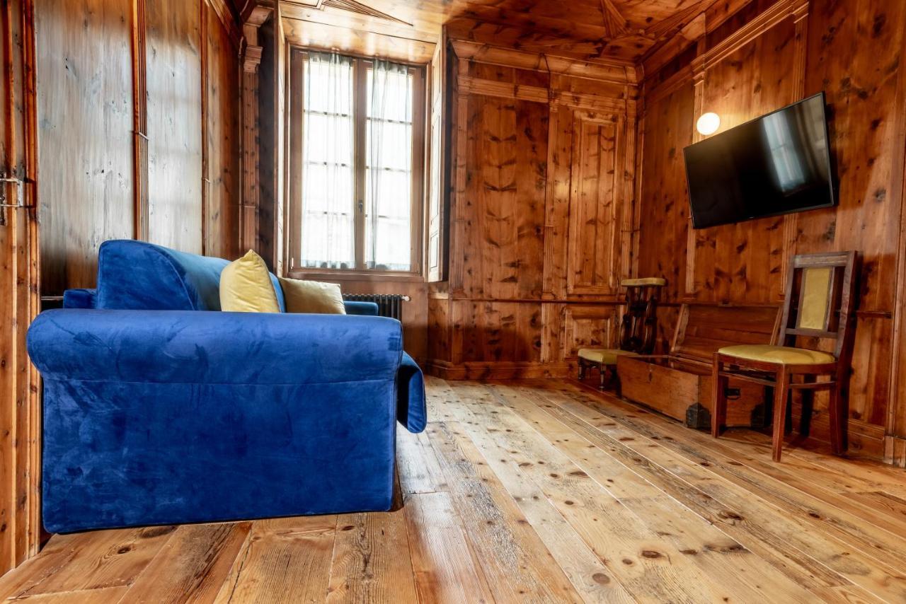 Curt di Clement Eco Mobility Hotel Tirano Bagian luar foto