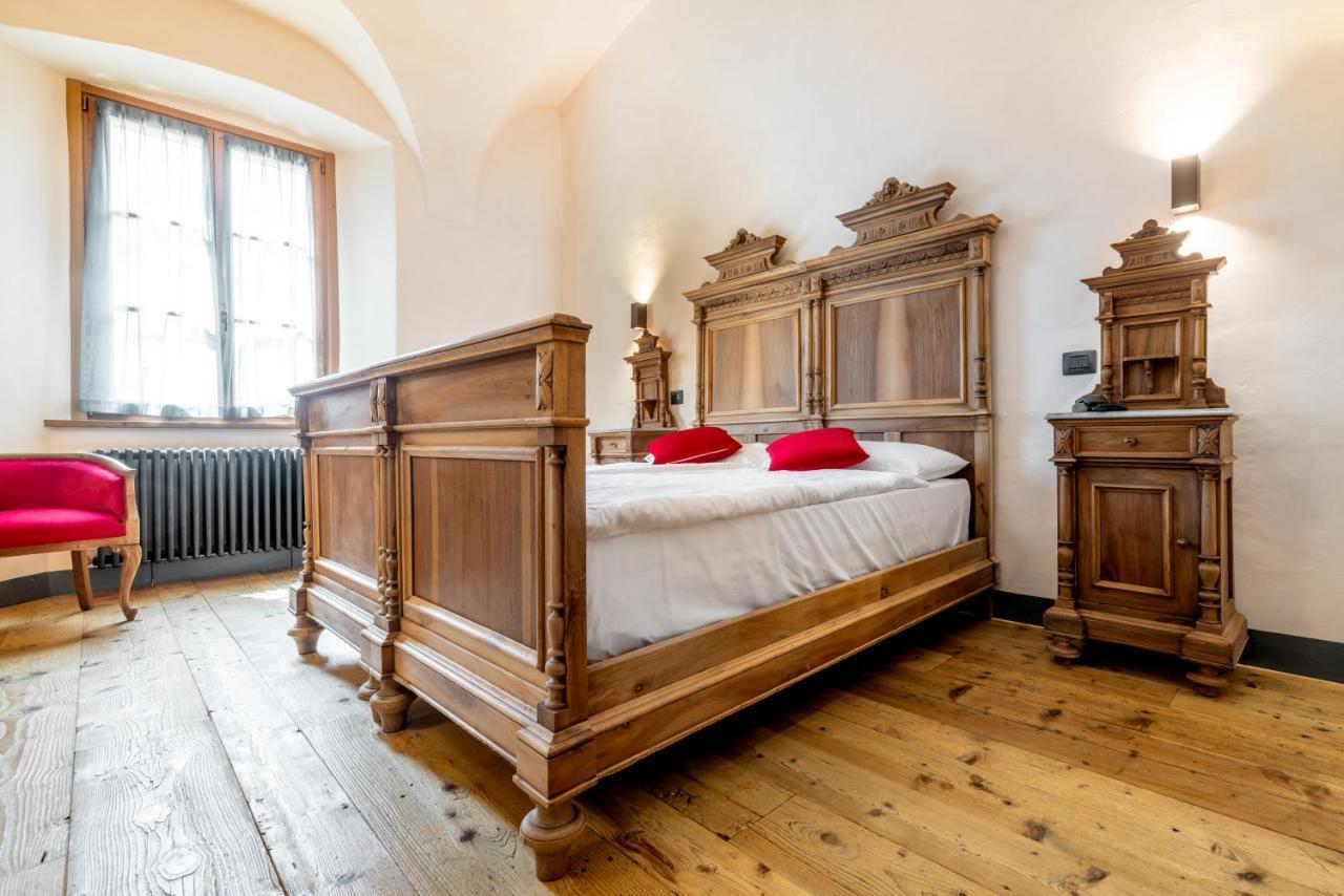 Curt di Clement Eco Mobility Hotel Tirano Bagian luar foto