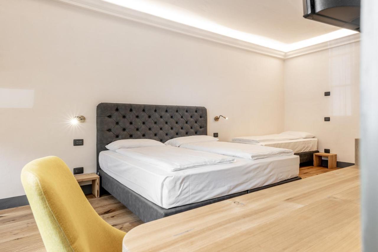 Curt di Clement Eco Mobility Hotel Tirano Bagian luar foto