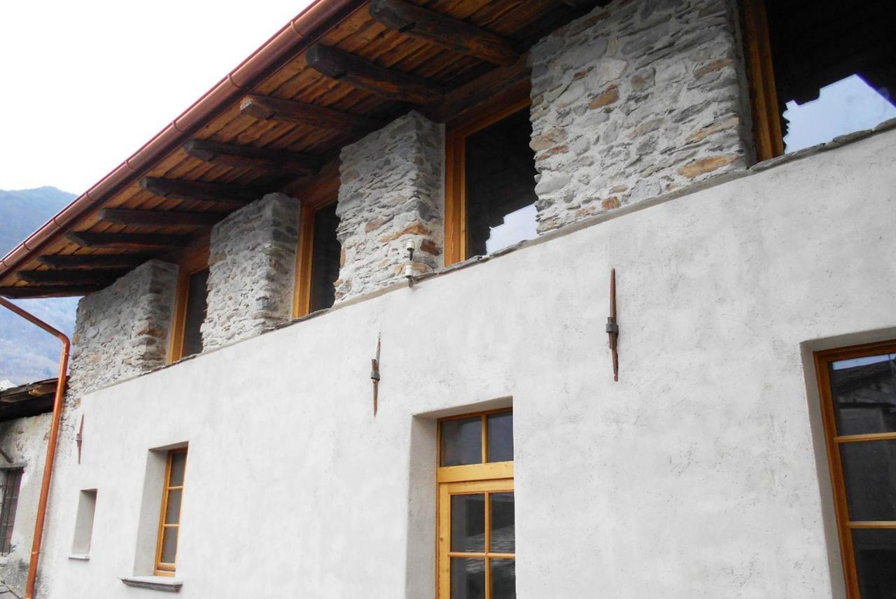 Curt di Clement Eco Mobility Hotel Tirano Bagian luar foto